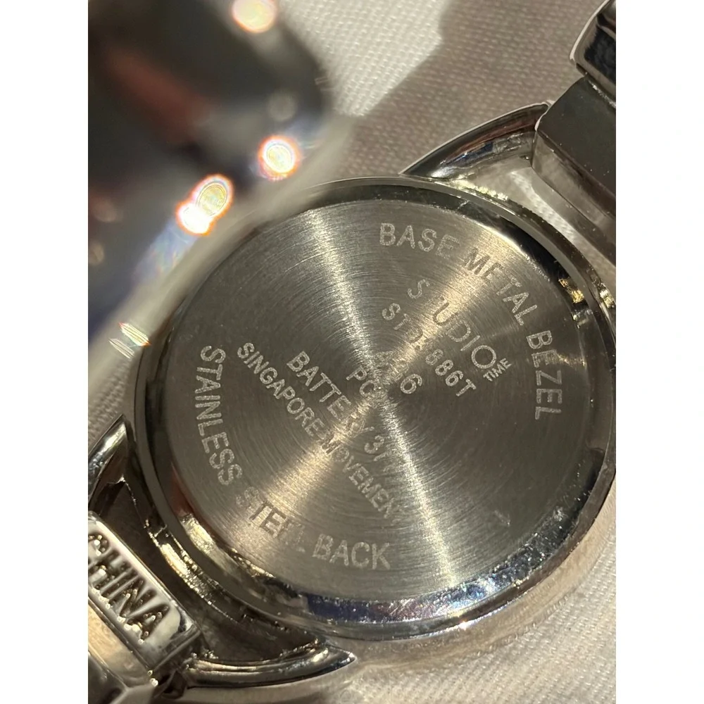 Studio‎ Time Silver Tone Bangle Cuff Watch Quartz Fashion Womens STD3886T